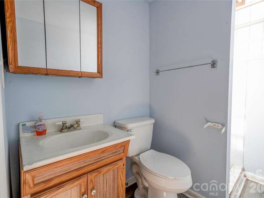 311 Best Street, Shelby, NC 28150.  MLS# CAR4344466, YatesRealty ID 4852. 