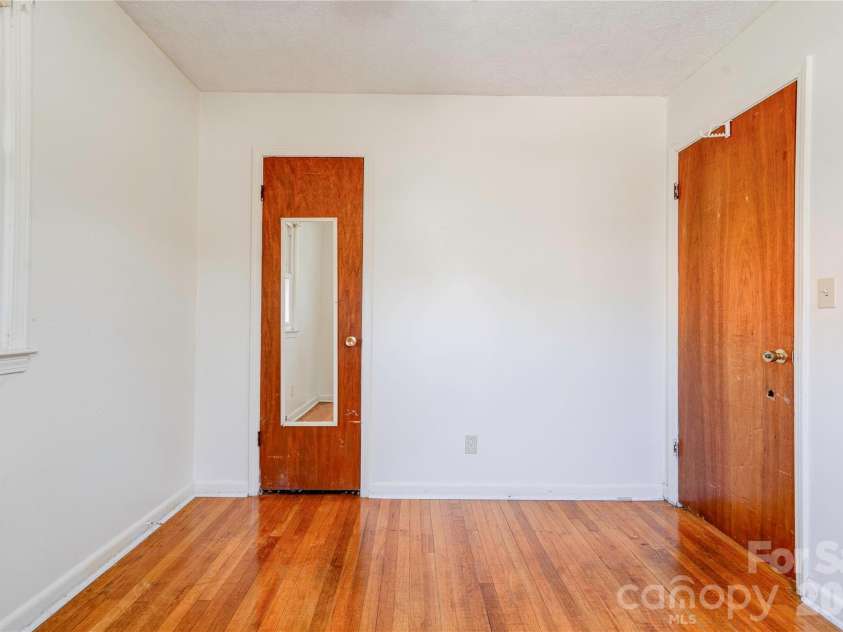 311 Best Street, Shelby, NC 28150.  MLS# CAR4344466, YatesRealty ID 4852. 