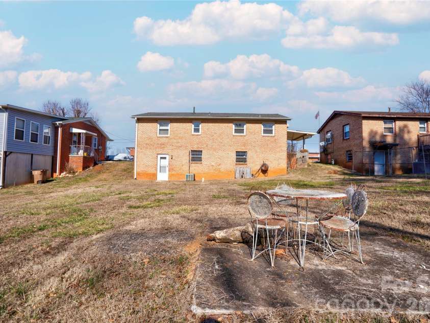311 Best Street, Shelby, NC 28150.  MLS# CAR4344466, YatesRealty ID 4852. 