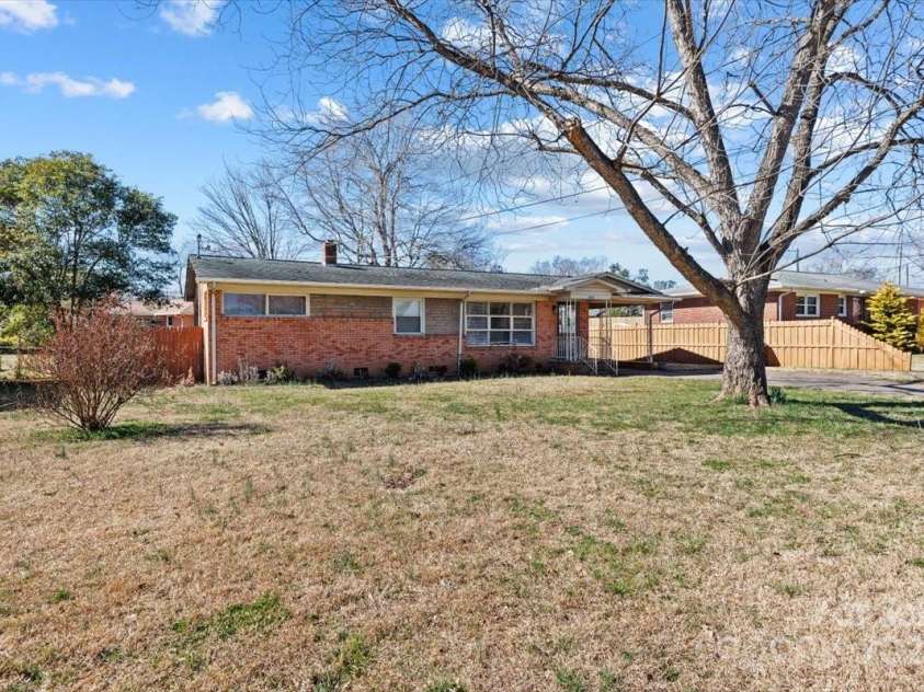 602 Charles Road, Shelby, NC 28152.  MLS# CAR4228091, YatesRealty ID 4852. 