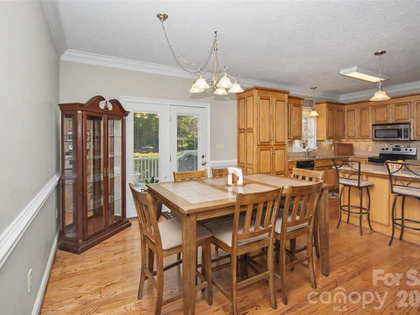 204 Seven Springs Loop, Statesville, NC 28625.  MLS# CAR4420827, YatesRealty ID 48520. 