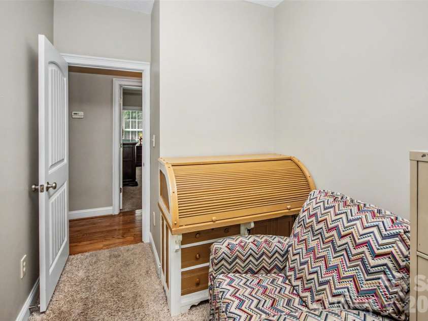 204 Seven Springs Loop, Statesville, NC 28625.  MLS# CAR4420827, YatesRealty ID 48520. 