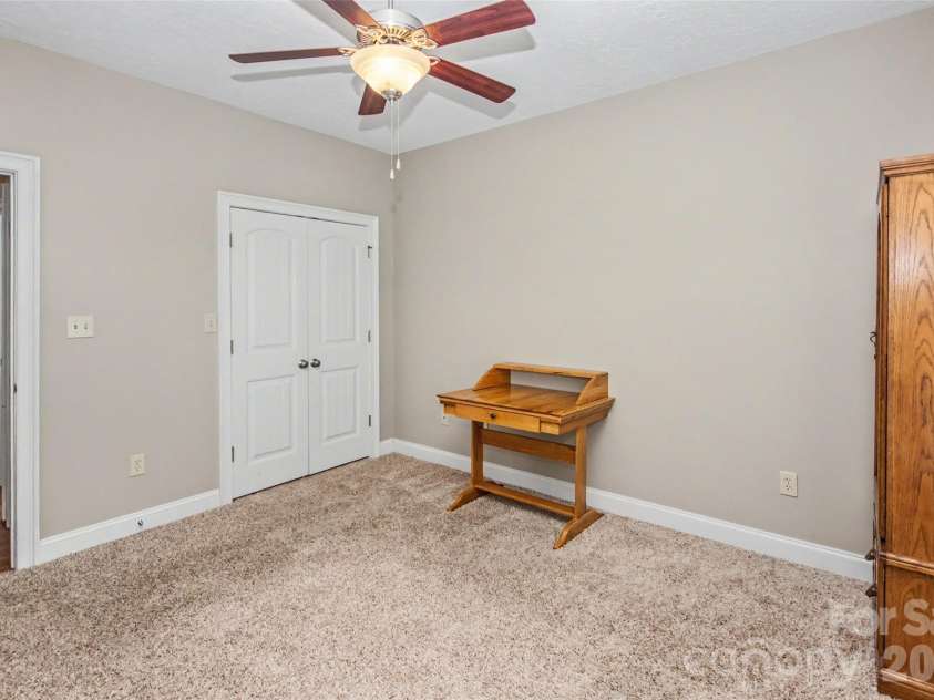 204 Seven Springs Loop, Statesville, NC 28625.  MLS# CAR4420827, YatesRealty ID 48520. 
