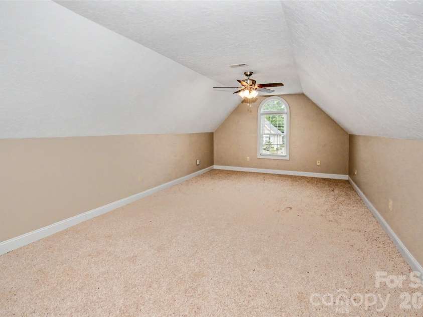 204 Seven Springs Loop, Statesville, NC 28625.  MLS# CAR4420827, YatesRealty ID 48520. 
