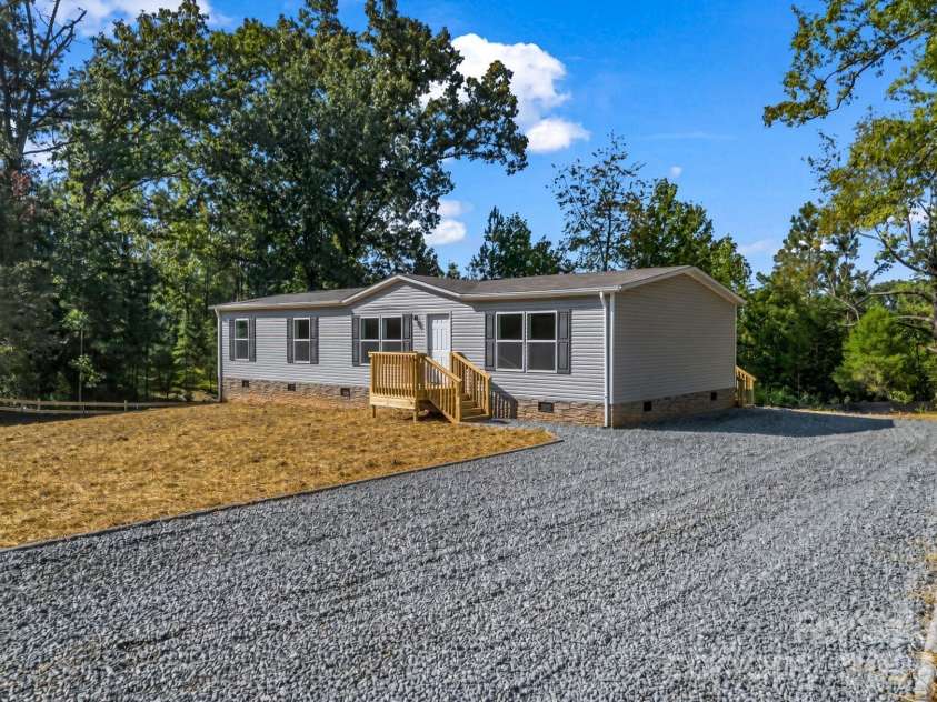 339 Bobby Mckinney Road, Union Mills, NC 28167.  MLS# CAR4419364, YatesRealty ID 48521. 