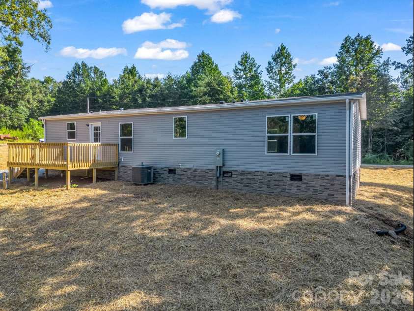 339 Bobby Mckinney Road, Union Mills, NC 28167.  MLS# CAR4419364, YatesRealty ID 48521. 