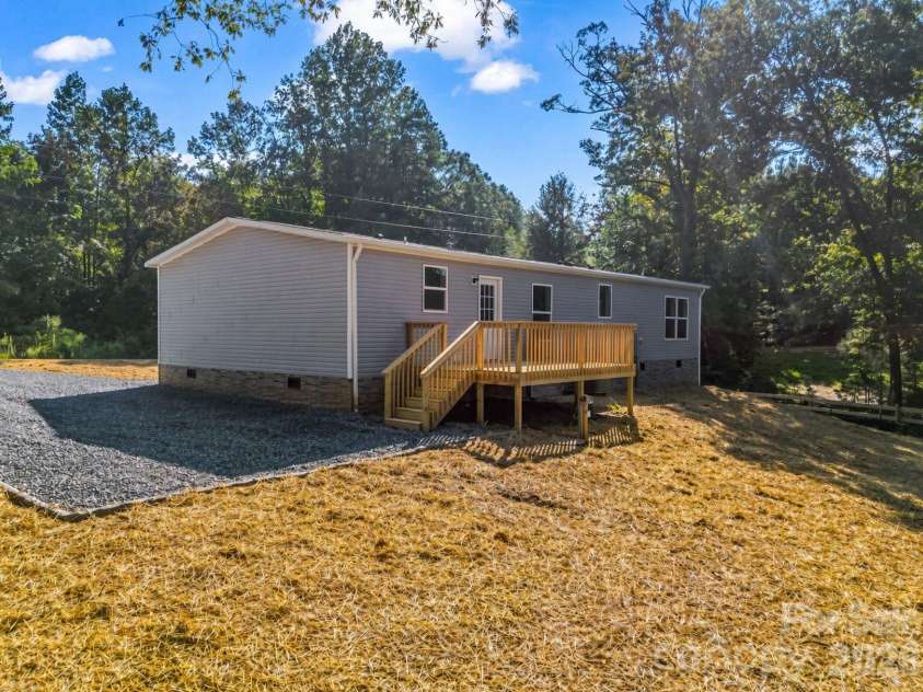 339 Bobby Mckinney Road, Union Mills, NC 28167.  MLS# CAR4419364, YatesRealty ID 48521. 