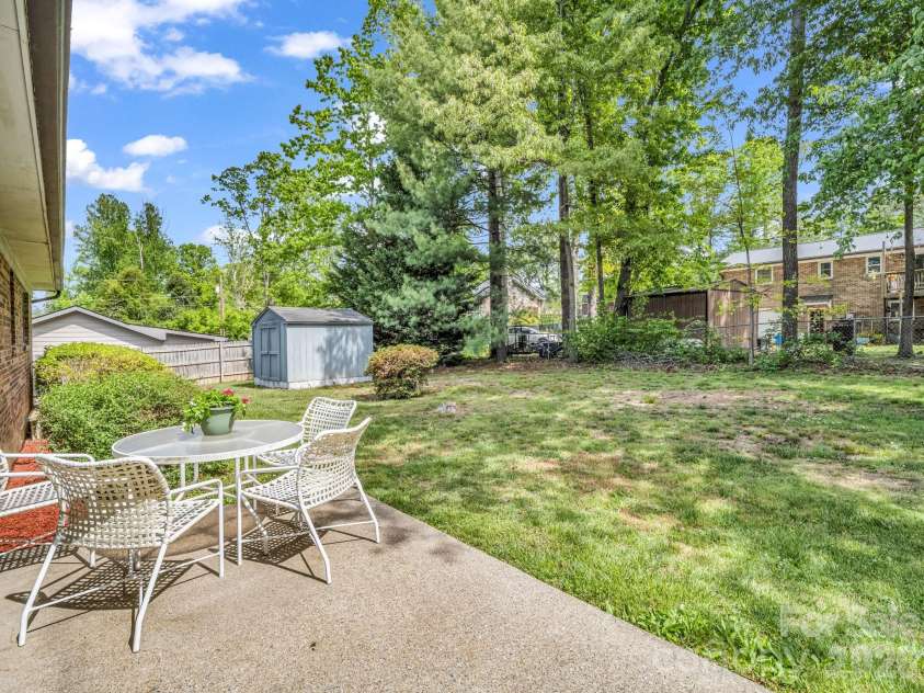 121 Greenfield Lane, Hendersonville, NC 28792.  MLS# CAR4420728, YatesRealty ID 48522. 