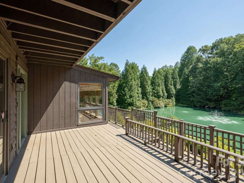 20 Spring Lake Drive, Mills River, NC 28759.  MLS# CAR4418364, YatesRealty ID 48524. 