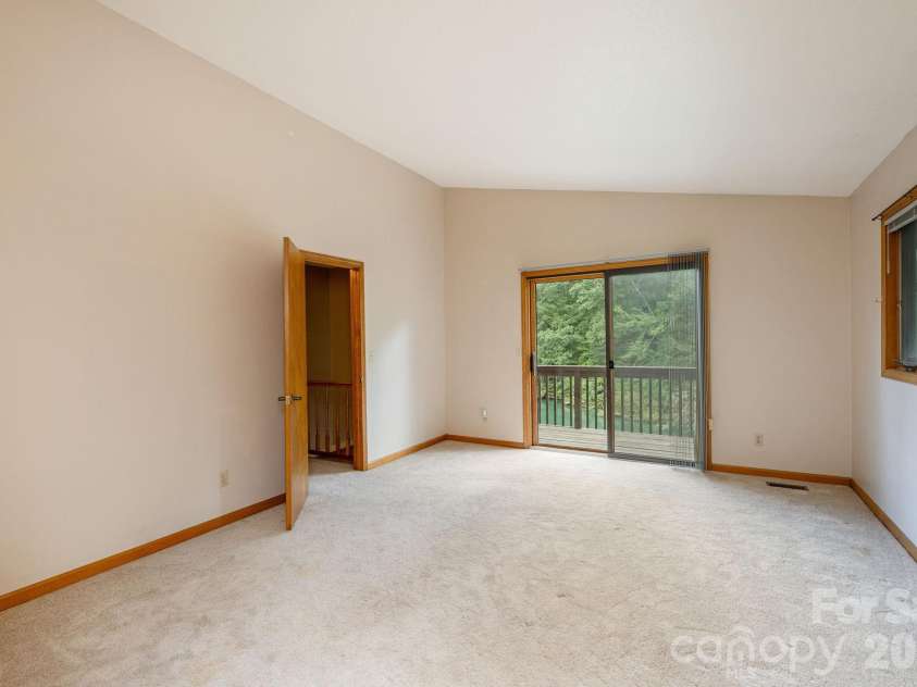 20 Spring Lake Drive, Mills River, NC 28759.  MLS# CAR4418364, YatesRealty ID 48524. 