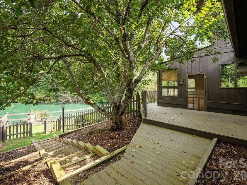 20 Spring Lake Drive, Mills River, NC 28759.  MLS# CAR4418364, YatesRealty ID 48524. 