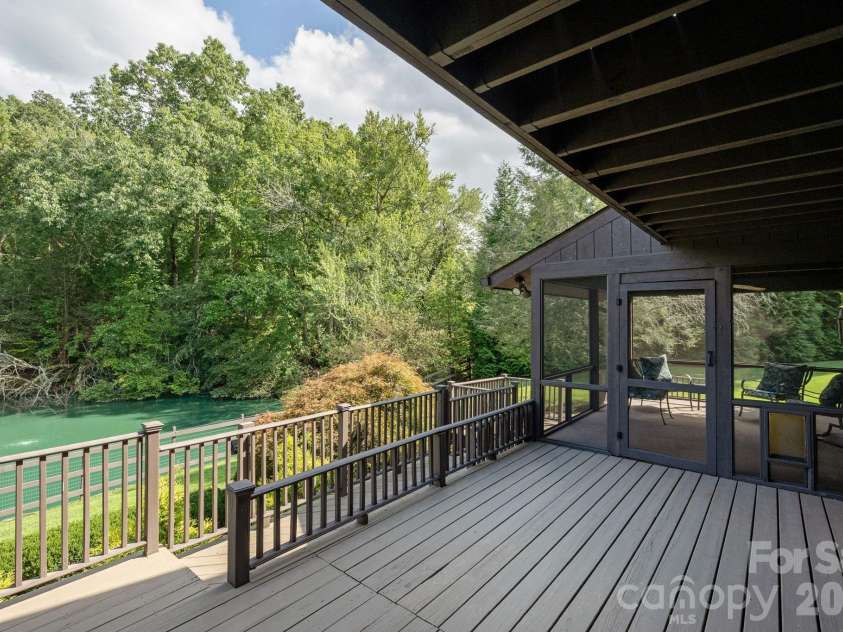 20 Spring Lake Drive, Mills River, NC 28759.  MLS# CAR4418364, YatesRealty ID 48524. 