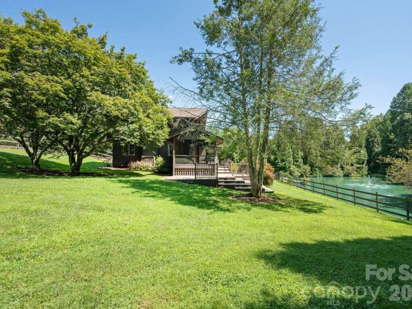 20 Spring Lake Drive, Mills River, NC 28759.  MLS# CAR4418364, YatesRealty ID 48524. 