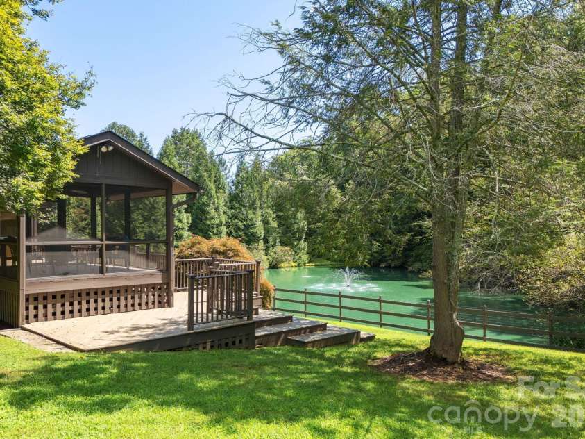 20 Spring Lake Drive, Mills River, NC 28759.  MLS# CAR4418364, YatesRealty ID 48524. 