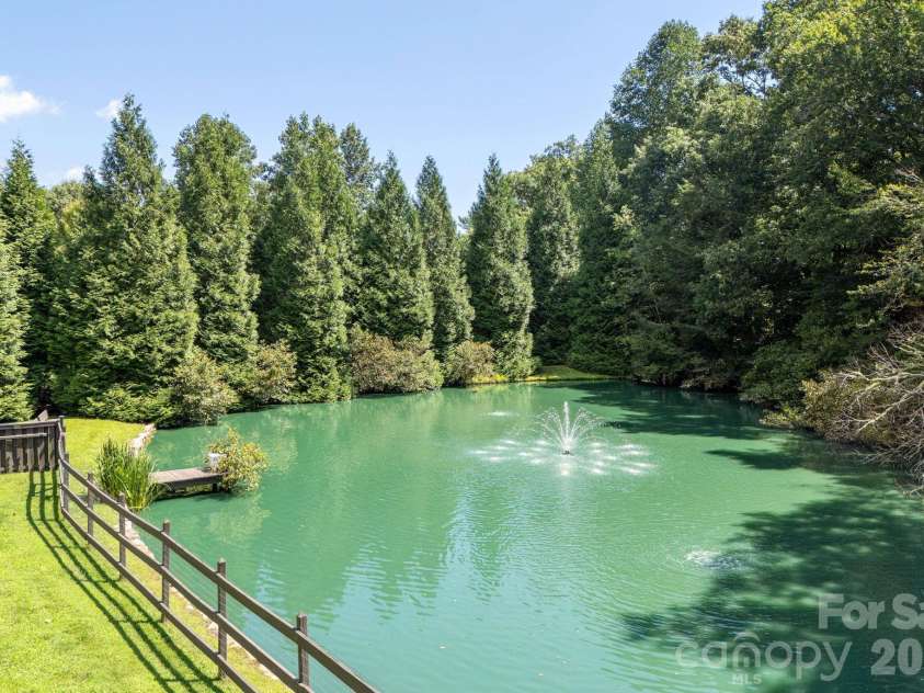 20 Spring Lake Drive, Mills River, NC 28759.  MLS# CAR4418364, YatesRealty ID 48524. 
