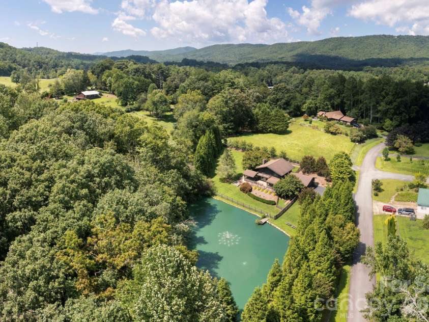 20 Spring Lake Drive, Mills River, NC 28759.  MLS# CAR4418364, YatesRealty ID 48524. 