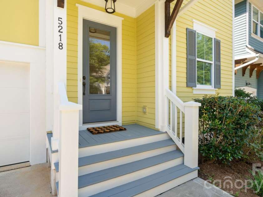 5218 Kelly Street, Charlotte, NC 28205.  MLS# CAR4420317, YatesRealty ID 48525. 