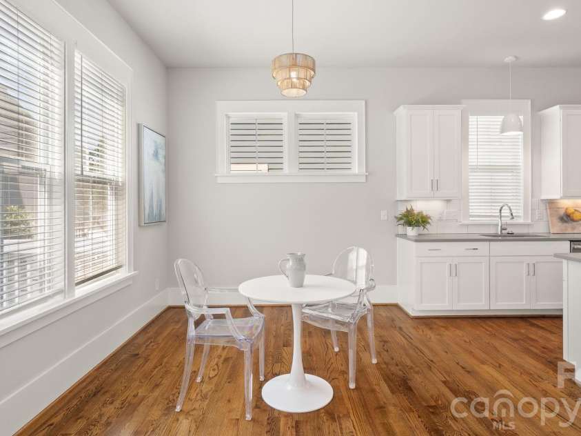5218 Kelly Street, Charlotte, NC 28205.  MLS# CAR4420317, YatesRealty ID 48525. 