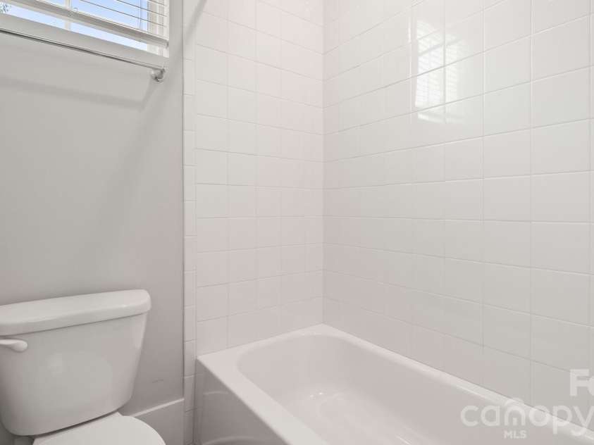5218 Kelly Street, Charlotte, NC 28205.  MLS# CAR4420317, YatesRealty ID 48525. 