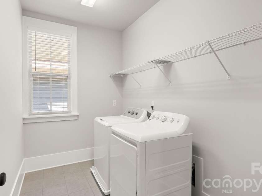 5218 Kelly Street, Charlotte, NC 28205.  MLS# CAR4420317, YatesRealty ID 48525. Laundry