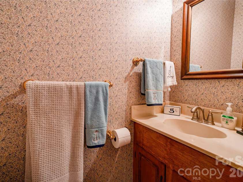 1107 Lake Shore Court, Cherryville, NC 28021.  MLS# CAR4421007, YatesRealty ID 48526. 