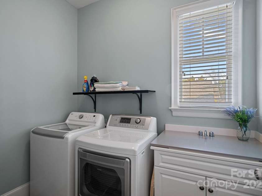 138 Hopkinton Drive, Mooresville, NC 28117.  MLS# CAR4239534, YatesRealty ID 4853. 