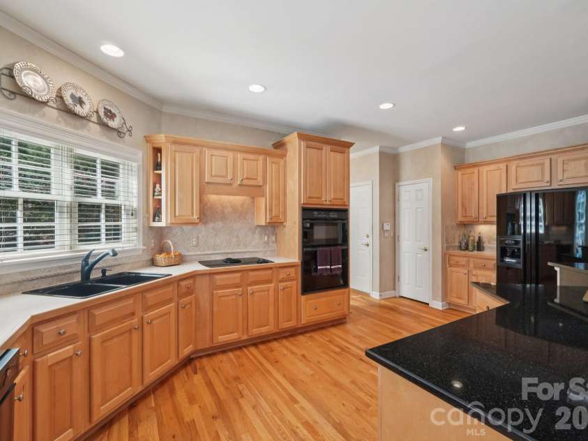 2321 Treymore Lane, Charlotte, NC 28262.  MLS# CAR4354013, YatesRealty ID 4853. 