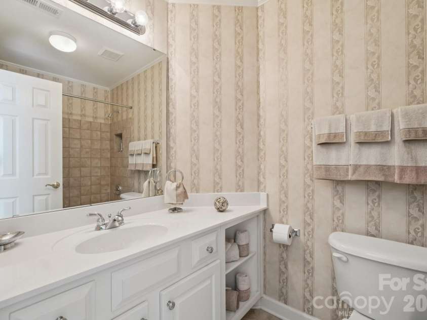 2321 Treymore Lane, Charlotte, NC 28262.  MLS# CAR4354013, YatesRealty ID 4853. 