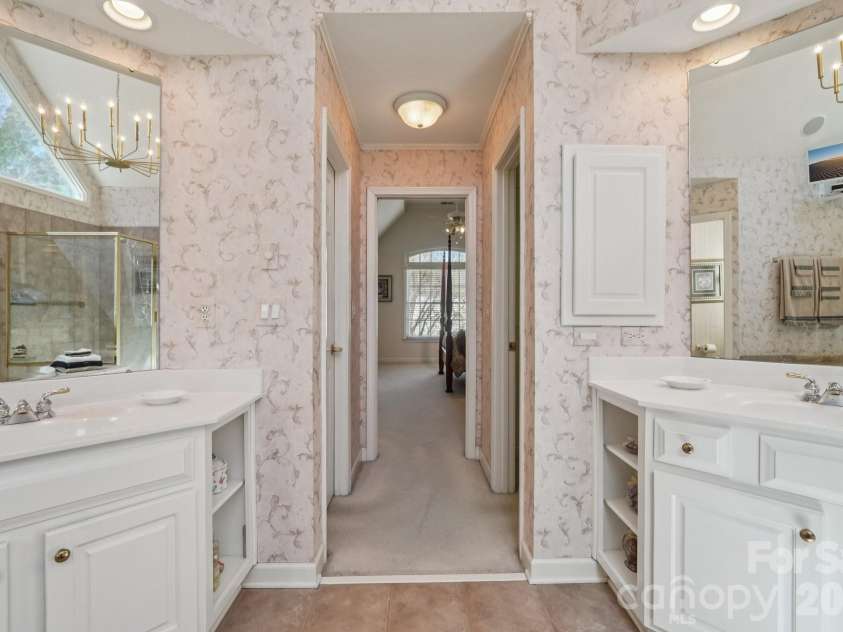 2321 Treymore Lane, Charlotte, NC 28262.  MLS# CAR4354013, YatesRealty ID 4853. 
