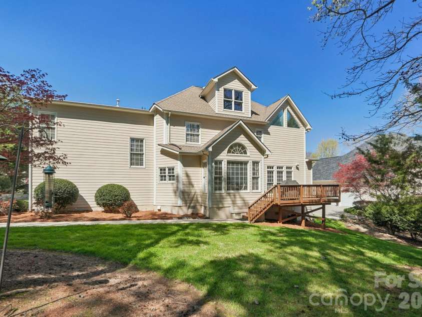 2321 Treymore Lane, Charlotte, NC 28262.  MLS# CAR4354013, YatesRealty ID 4853. 