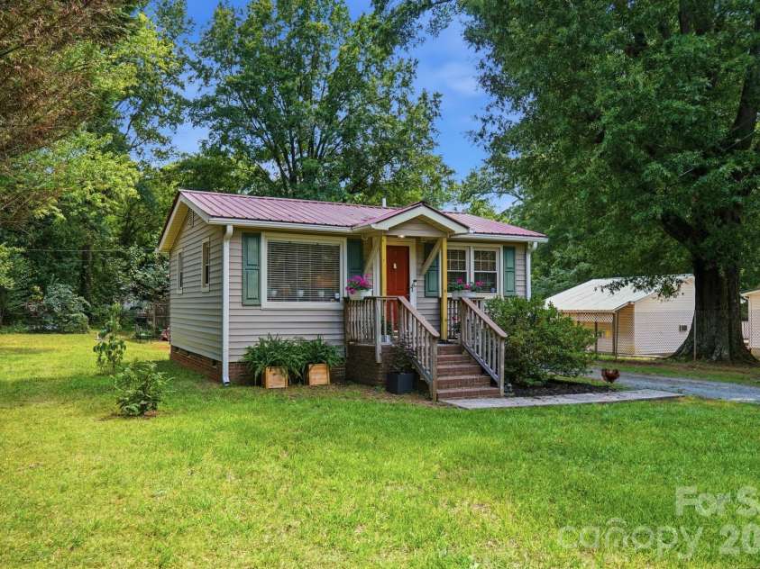 21108 Brinkley Street, Cornelius, NC 28031.  MLS# CAR4407630, YatesRealty ID 48532. 