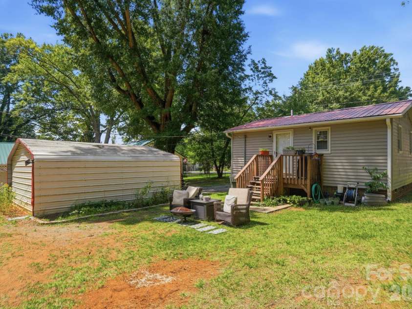 21108 Brinkley Street, Cornelius, NC 28031.  MLS# CAR4407630, YatesRealty ID 48532. 
