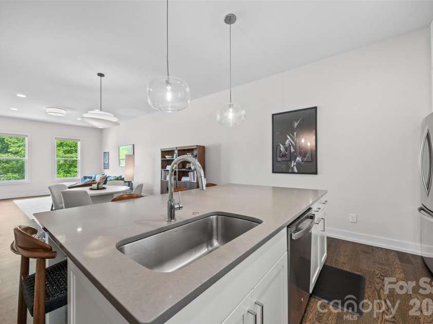 4017 Plaza Row Court, Charlotte, NC 28205.  MLS# CAR4420439, YatesRealty ID 48535. 
