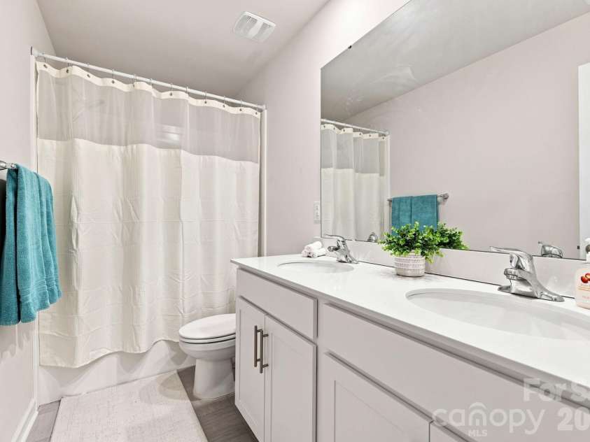 117 Colt Street, Candler, NC 28715.  MLS# CAR4418190, YatesRealty ID 48536. 
