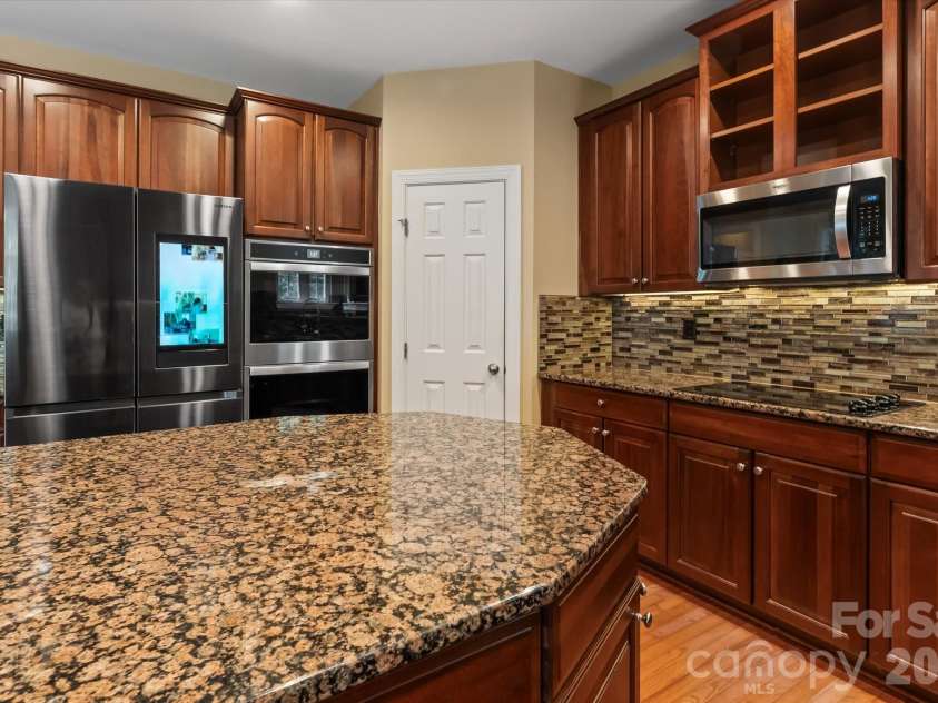 309 Stonewater Bay Lane, Mount Holly, NC 28120.  MLS# CAR4416321, YatesRealty ID 48538. Kitchen