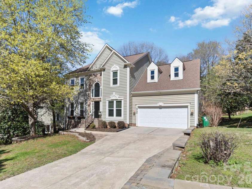 2732 Providence Spring Lane, Charlotte, NC 28270.  MLS# CAR4357964, YatesRealty ID 4854. 