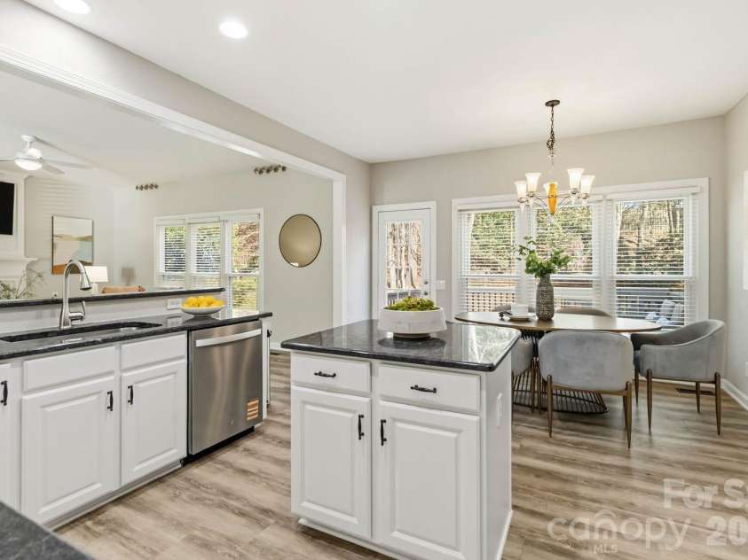 2732 Providence Spring Lane, Charlotte, NC 28270.  MLS# CAR4357964, YatesRealty ID 4854. 