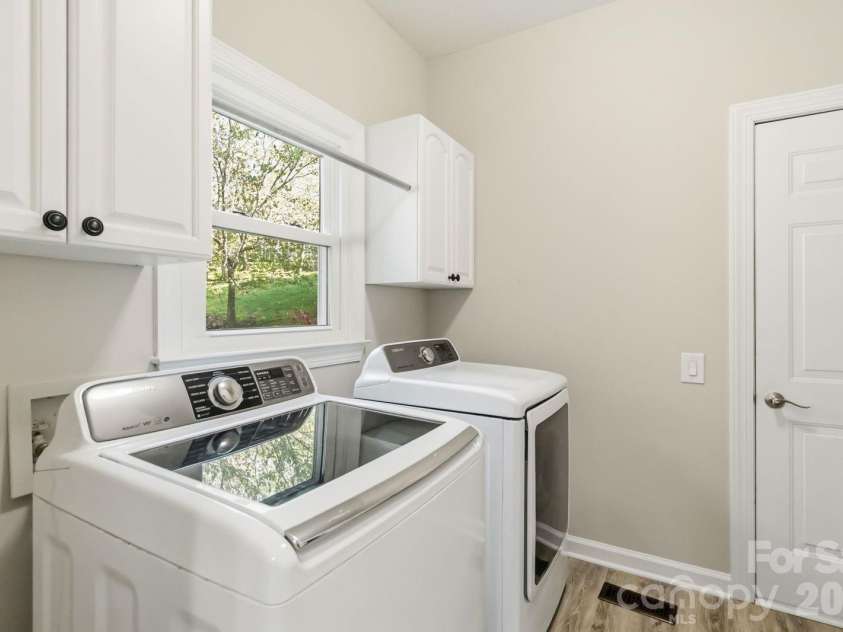 2732 Providence Spring Lane, Charlotte, NC 28270.  MLS# CAR4357964, YatesRealty ID 4854. 