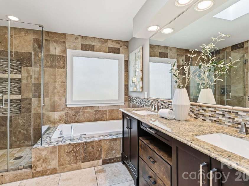 2732 Providence Spring Lane, Charlotte, NC 28270.  MLS# CAR4357964, YatesRealty ID 4854. 