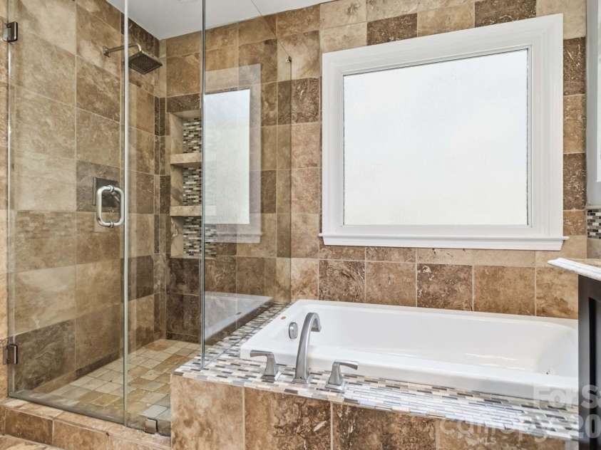 2732 Providence Spring Lane, Charlotte, NC 28270.  MLS# CAR4357964, YatesRealty ID 4854. 