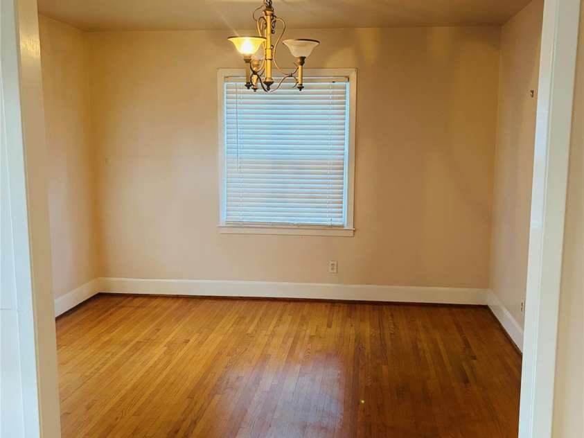 332 Fannie Circle, Charlotte, NC 28205.  MLS# CAR4420419, YatesRealty ID 48543. Dining Room
