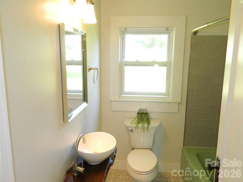 4441 Hickory Nut Ridge Road, Hudson, NC 28638.  MLS# CAR4420319, YatesRealty ID 48545. 