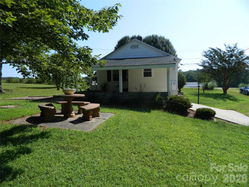 4441 Hickory Nut Ridge Road, Hudson, NC 28638.  MLS# CAR4420319, YatesRealty ID 48545. 