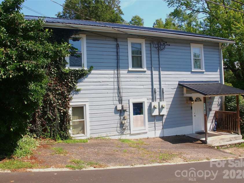 384 Pisgah Drive, Canton, NC 28716.  MLS# CAR4417727, YatesRealty ID 48547. 