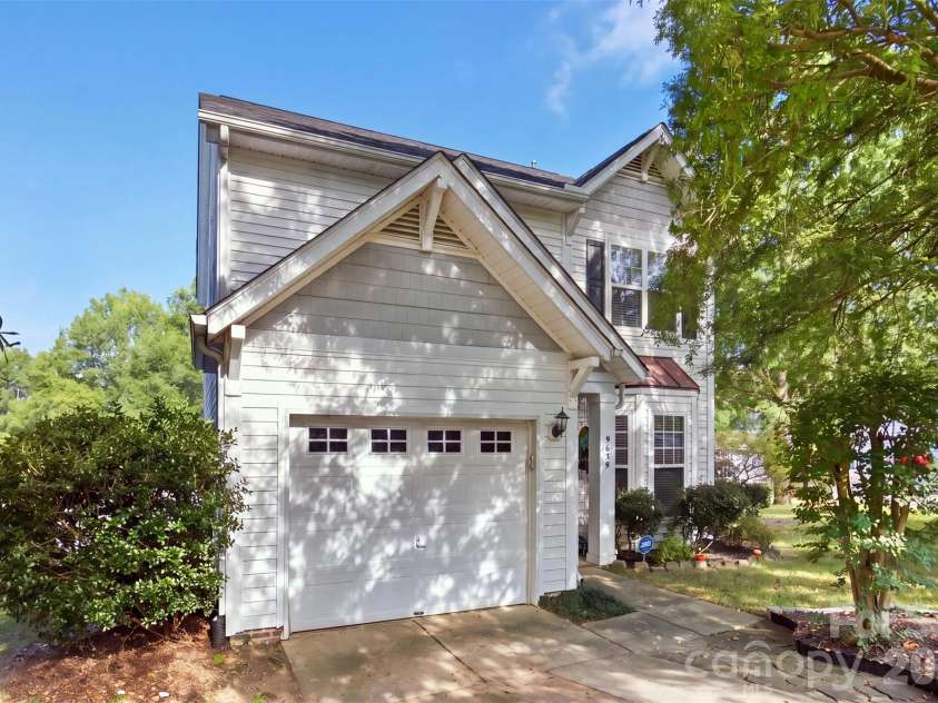 9639 Corbett Square Lane, Charlotte, NC 28214.  MLS# CAR4417984, YatesRealty ID 48548. 