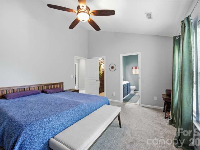 9639 Corbett Square Lane, Charlotte, NC 28214.  MLS# CAR4417984, YatesRealty ID 48548. 