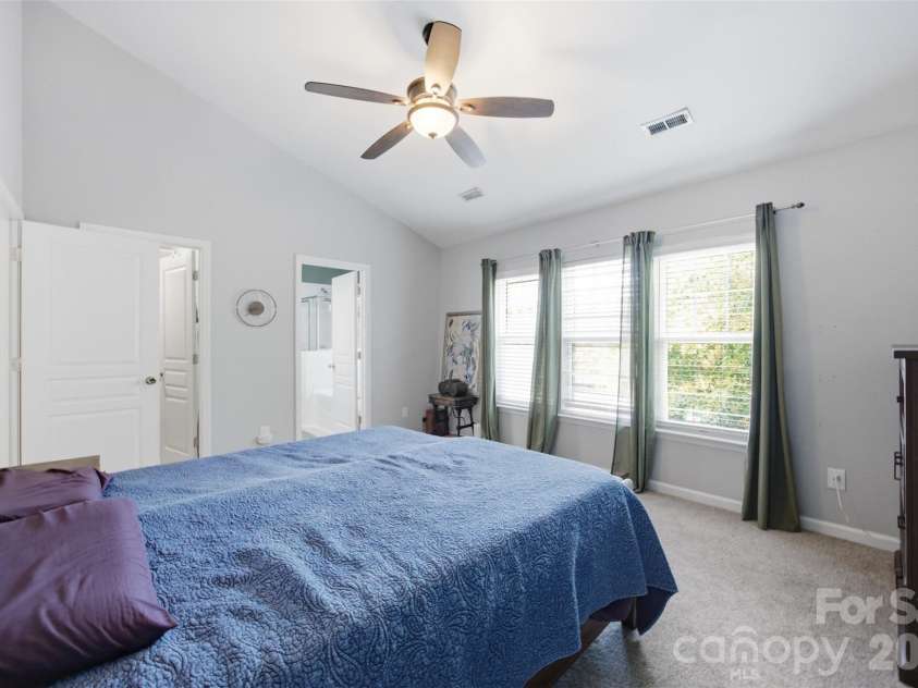 9639 Corbett Square Lane, Charlotte, NC 28214.  MLS# CAR4417984, YatesRealty ID 48548. 