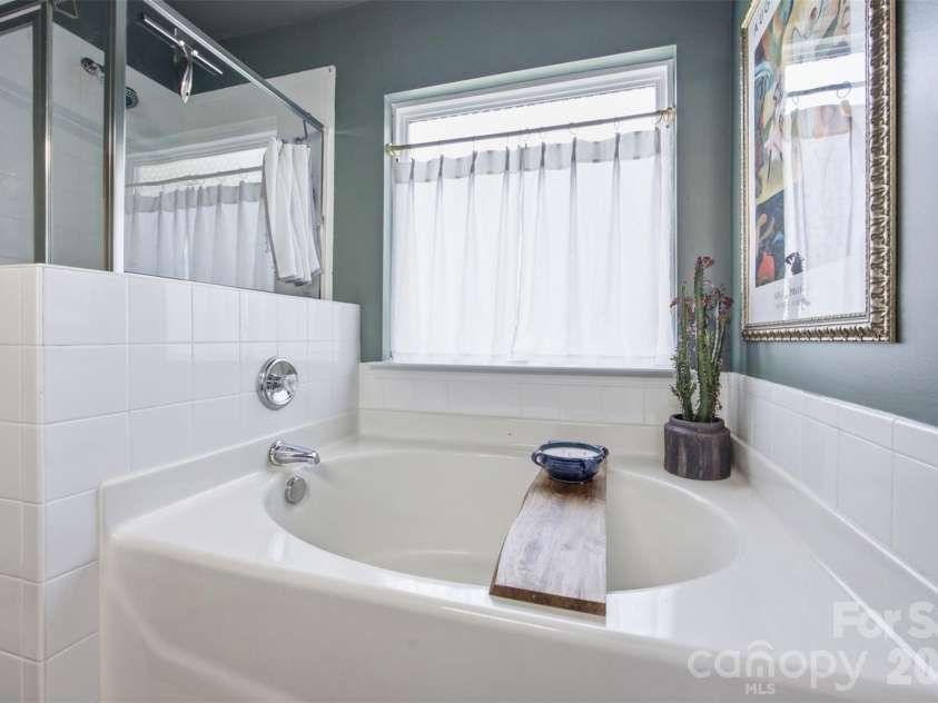 9639 Corbett Square Lane, Charlotte, NC 28214.  MLS# CAR4417984, YatesRealty ID 48548. 