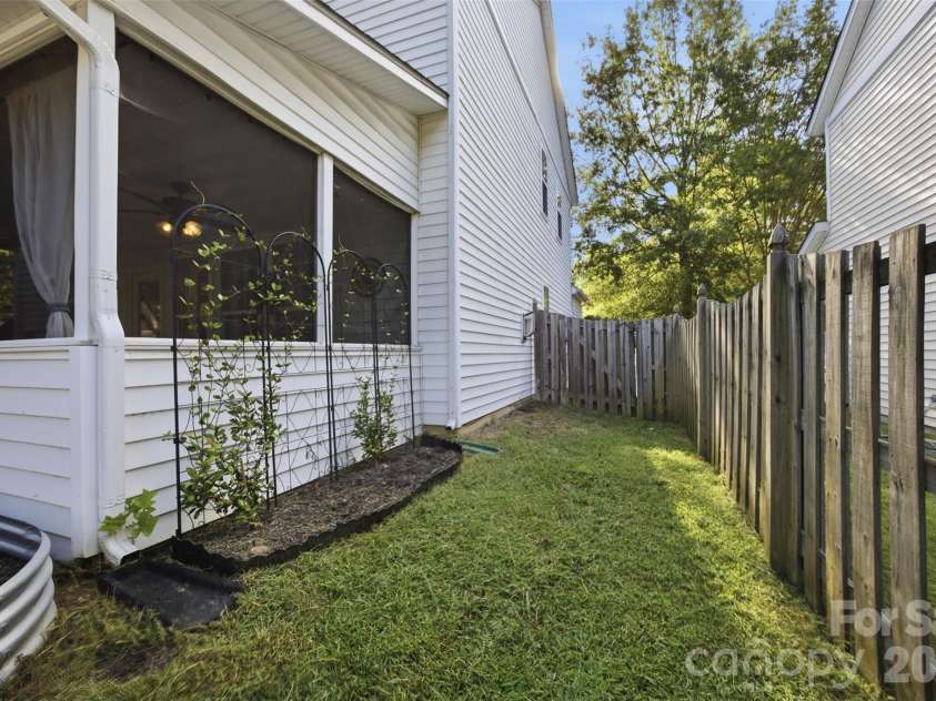 9639 Corbett Square Lane, Charlotte, NC 28214.  MLS# CAR4417984, YatesRealty ID 48548. 