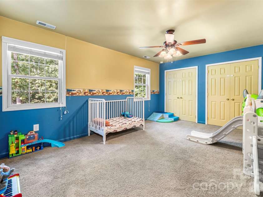 5468 Valley Run Street, Hickory, NC 28601.  MLS# CAR4420015, YatesRealty ID 48549. 